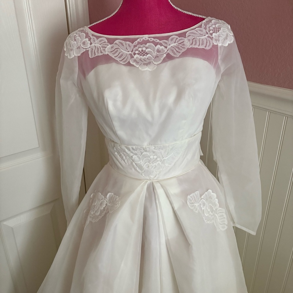 Unbranded Organza Long Sleeved Bateau Natural Waist Wedding Ballgown